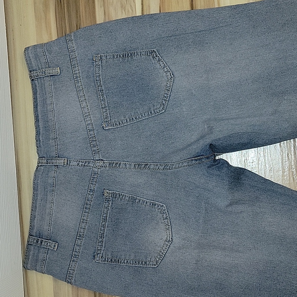 Distressed Holey Jeans - Picture 7 of 11